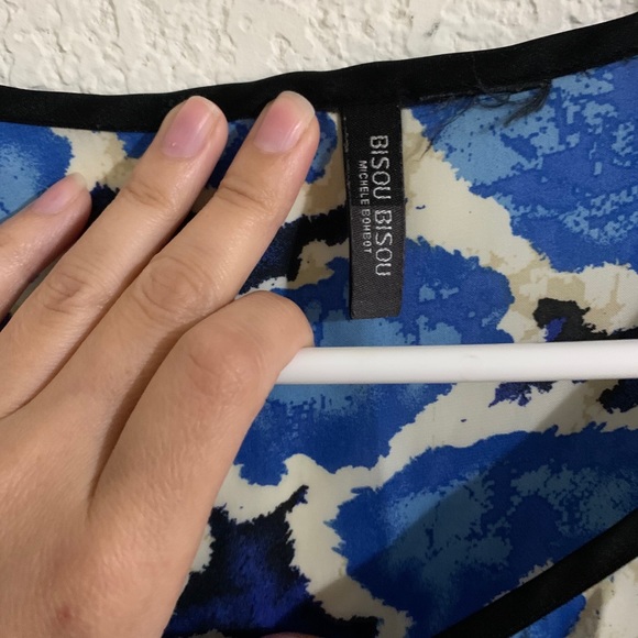 Bisou Bisou silky dress - Picture 3 of 3